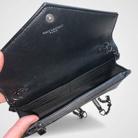 SAINT LAURENT Cassandre Envelope Chain matelassé textured-leather wallet - Picture 4 of 5